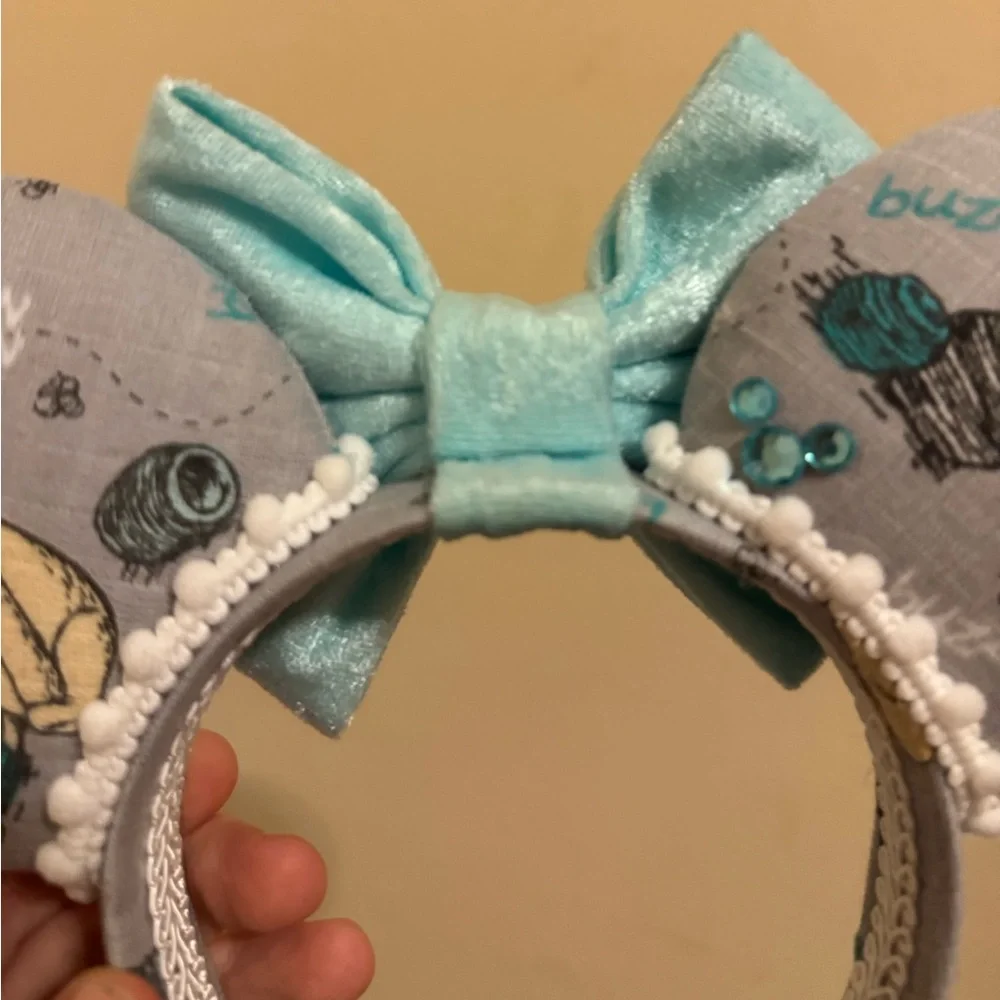 Disney Winnie the Pooh gray ears headband